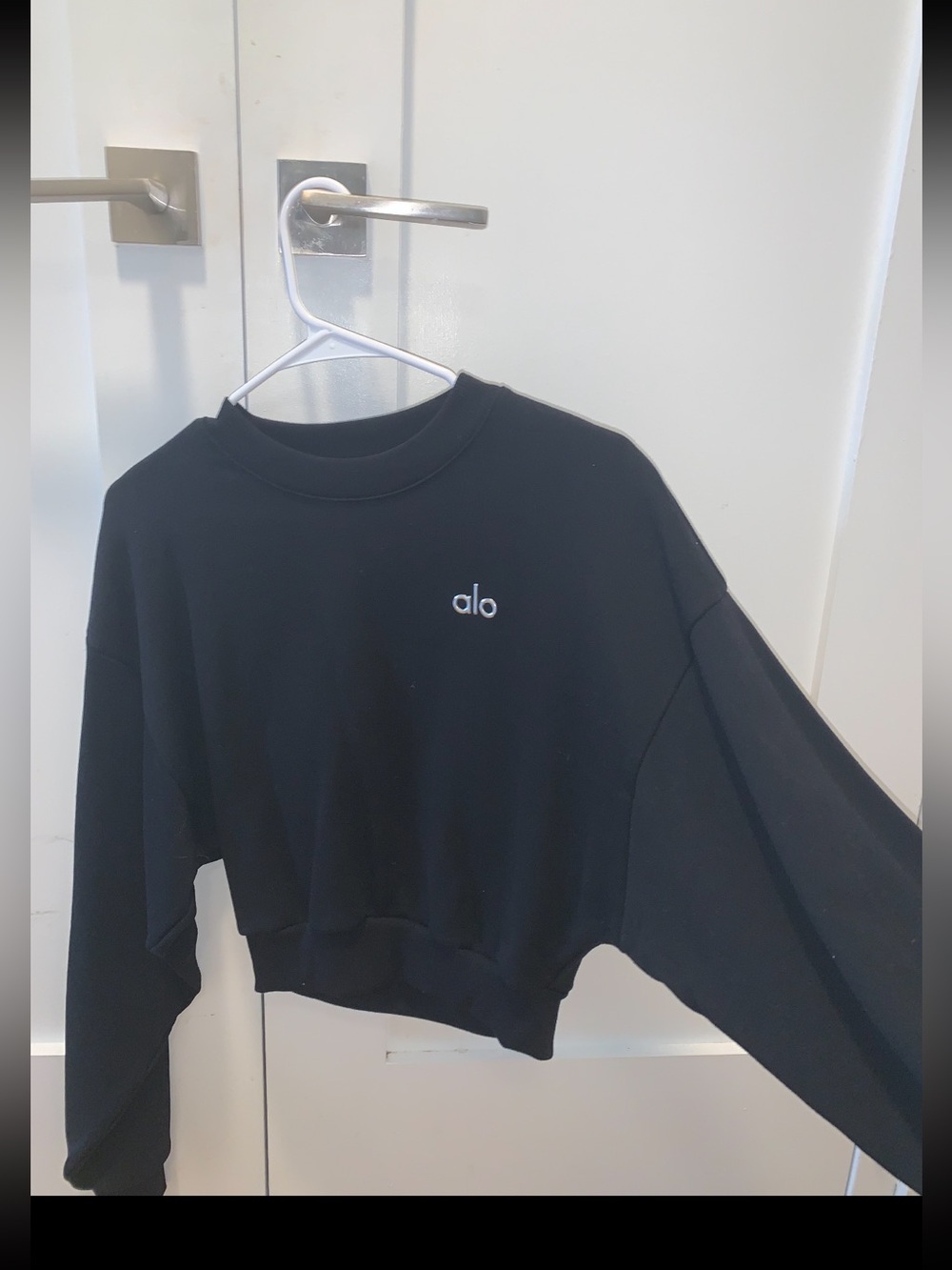 Alo yoga sweatshirt